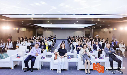 「唐能風采」唐能翻譯參與上海國際MCN大會?出海新機遇論壇